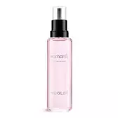 Flacone ricarica della fragranza Pink Mugler Womanity con pompa nera su sfondo bianco